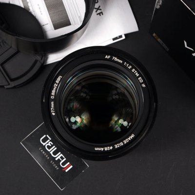VILTROX 75mm F1.2 Pro