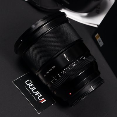 VILTROX 75mm F1.2 Pro