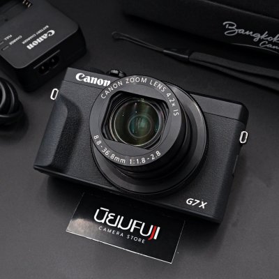 Canon G7X Mark III