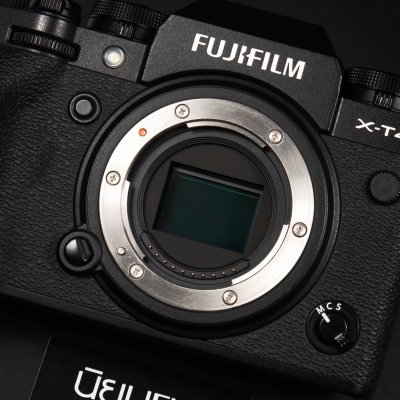 FUJIFILM XT4