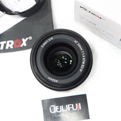 VILTROX 33mm F1.4 STM