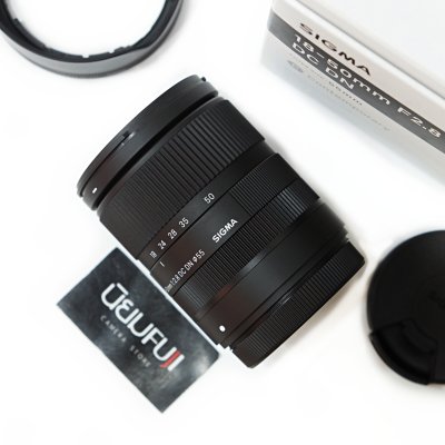 SIGMA 18-50mm F2.8