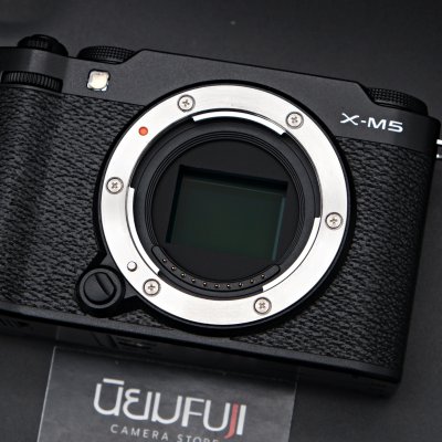 Fujifilm XM5 body