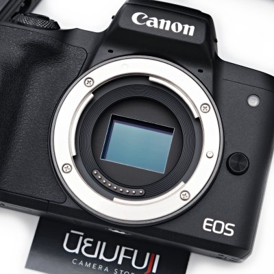 Canon EOS M50