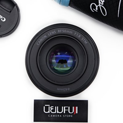 RF50mm F1.8 STM