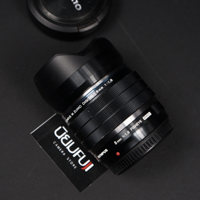 Zuiko 8mm F1.8 Pro