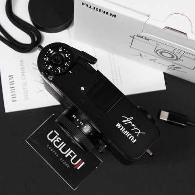 Fujifilm X half