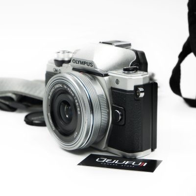 Olympus EM10II