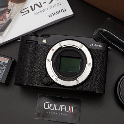 Fujifilm XM5 body
