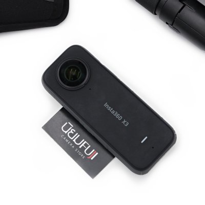 Insta360 X3