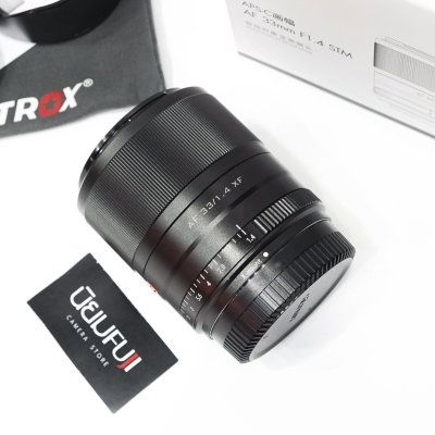 VILTROX 33mm F1.4 STM
