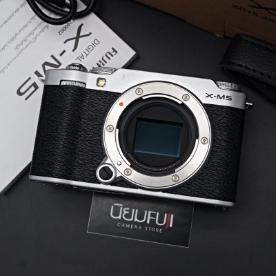 Fujifilm XM5 body