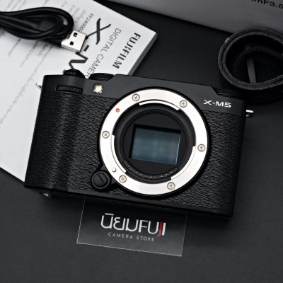 Fujifilm XM5 body