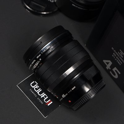 Zuiko 45mm F1.2 Pro