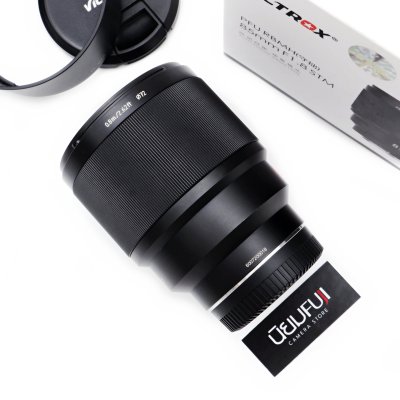 VILTROX 85mm F1.8 STM
