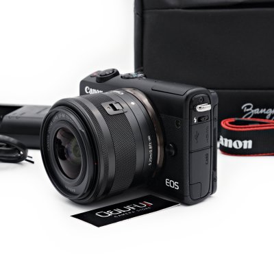 Canon EOS M100