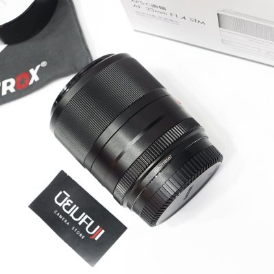 VILTROX 33mm F1.4 STM