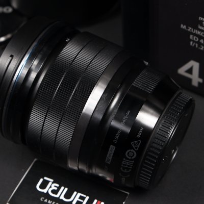 Zuiko 45mm F1.2 Pro