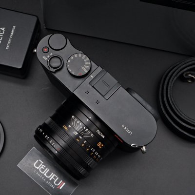 LEICA Q