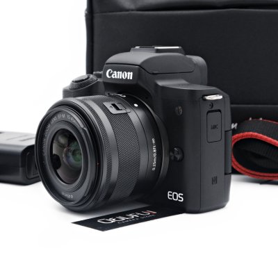Canon EOS M50