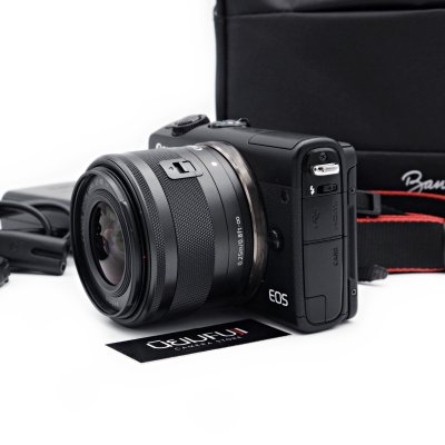 Canon EOS M100