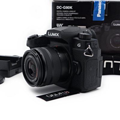 Lumix G90