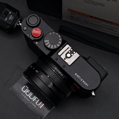 Leica D-LUX 8