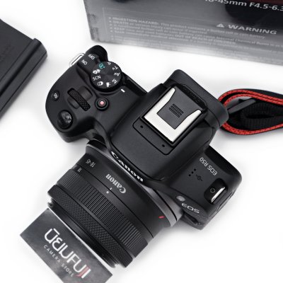 Canon EOS R50