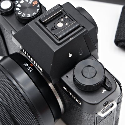 Fujifilm XT100