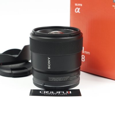 E11mm F1.8