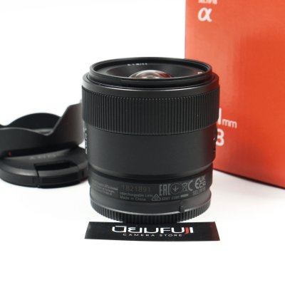 E11mm F1.8