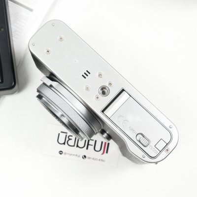 FUJIFILM X100F