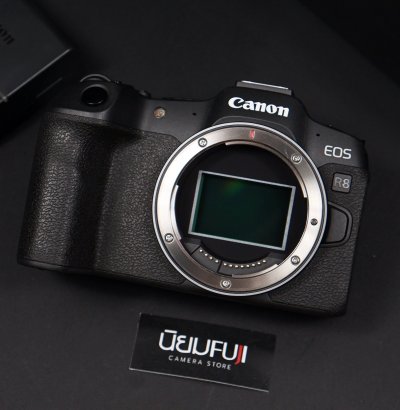 Canon Eos R8