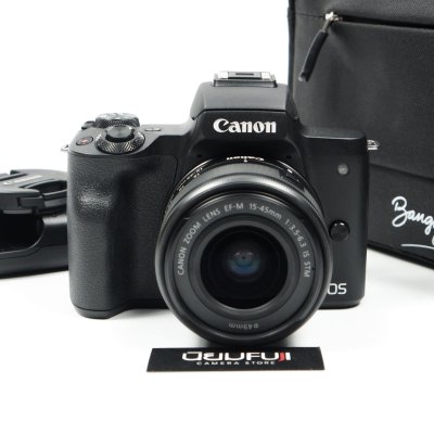 Canon EOS M50