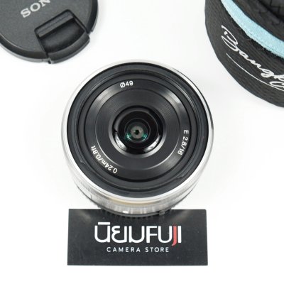 E16mm F2.8