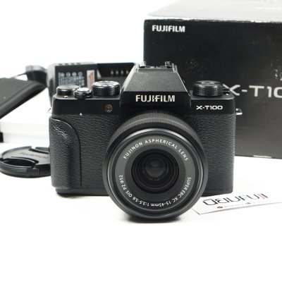 FUJIFILM XT100