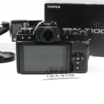 FUJIFILM XT100