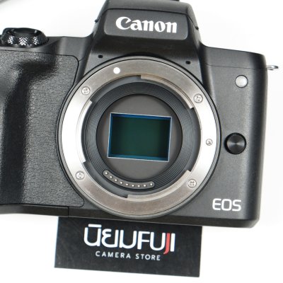 Canon EOS M50
