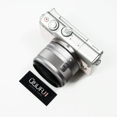 Canon EOS M100