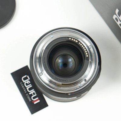 RF85mm F2 Macro IS STM
