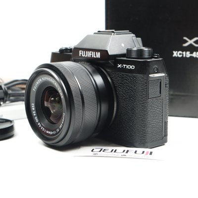 FUJIFILM XT100