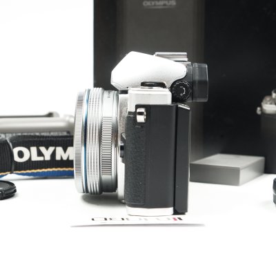 Olympus EM10 II