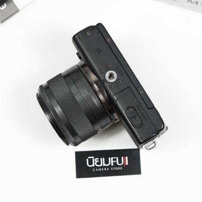 EOS M100