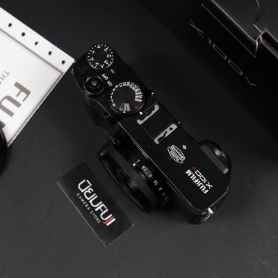 Fujifilm X100V