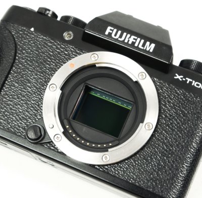 FUJIFILM XT100
