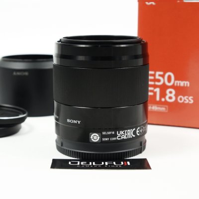 E50mm F1.8 OSS