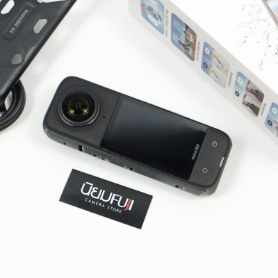 Insta360 X4