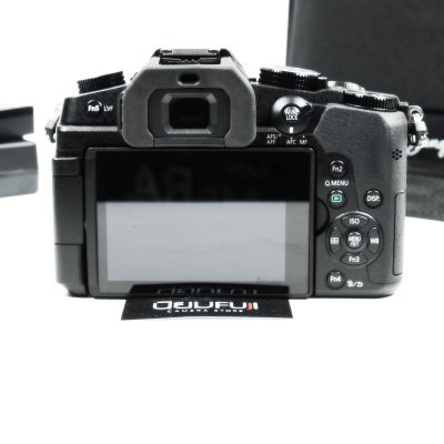 Lumix G85