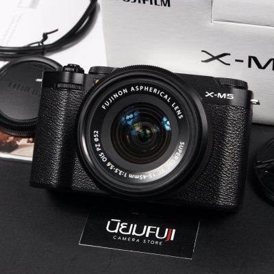 Fujifilm XM5