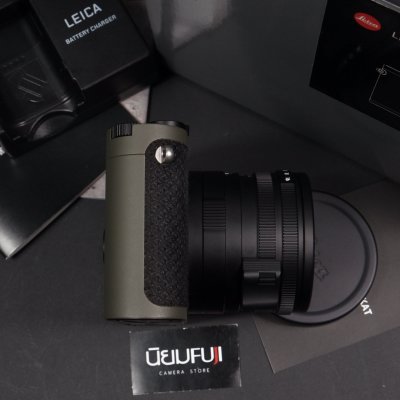 Leica Q2 Monochrom Reporter